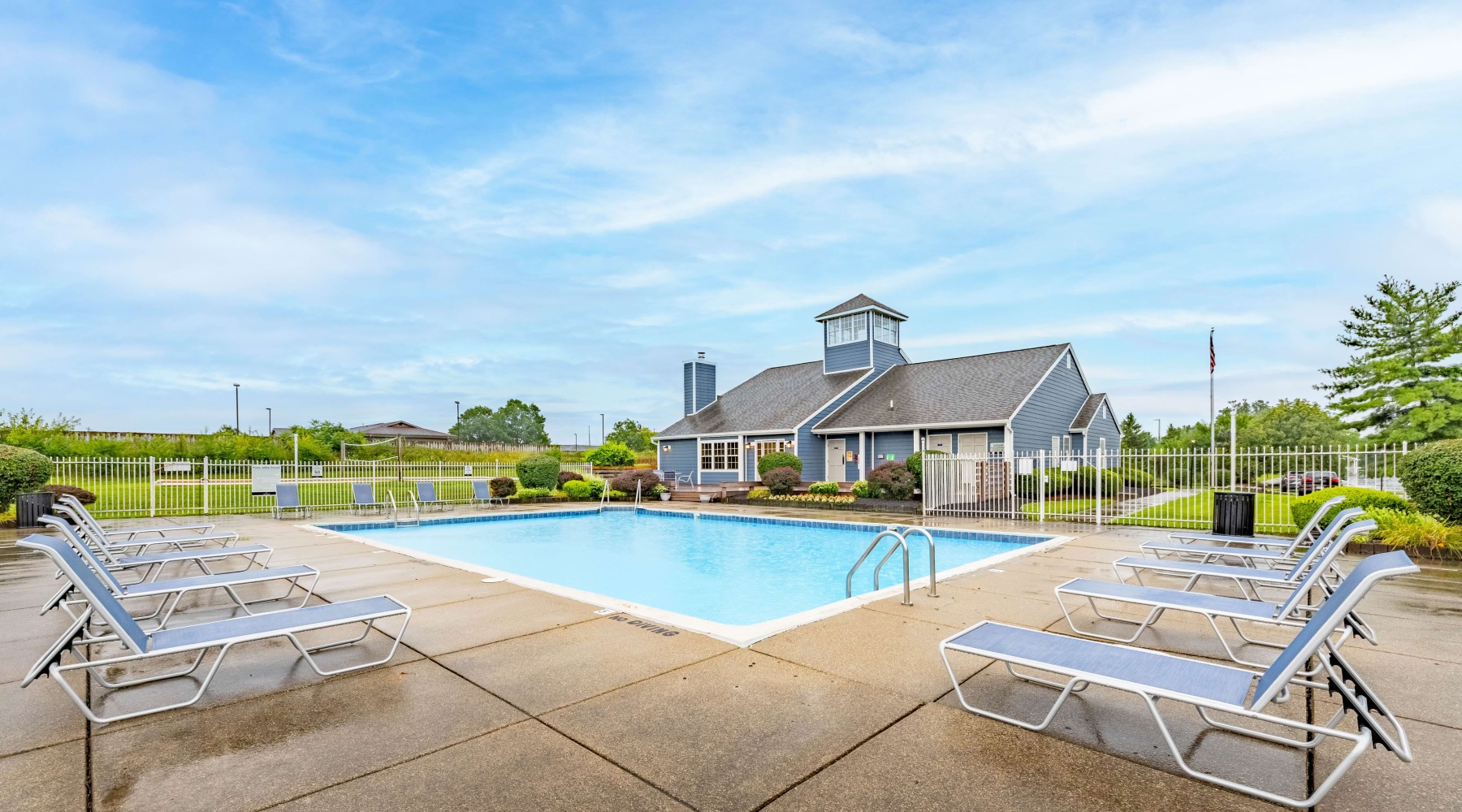 Swimming pool with sundeck